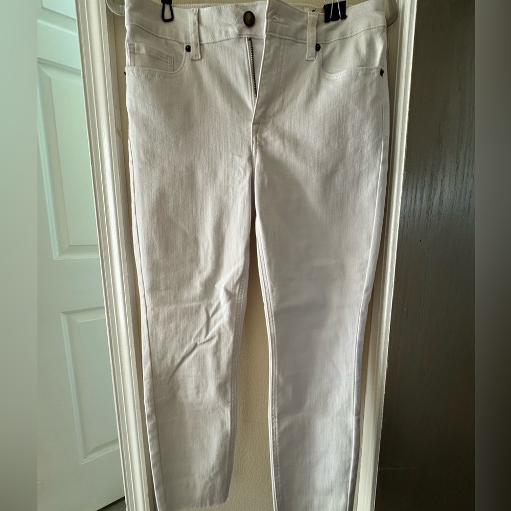 Women's White Cropped Jeans